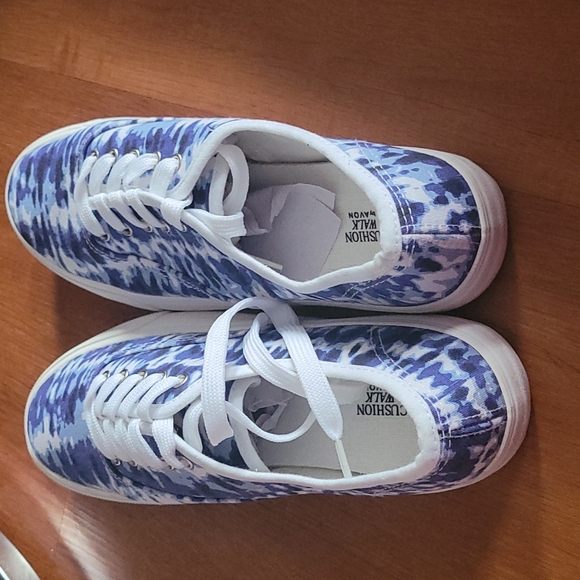 Cushion Walk by Avon Tie-Dye Sneakers Women's Size 10 - Picture 3 of 5
